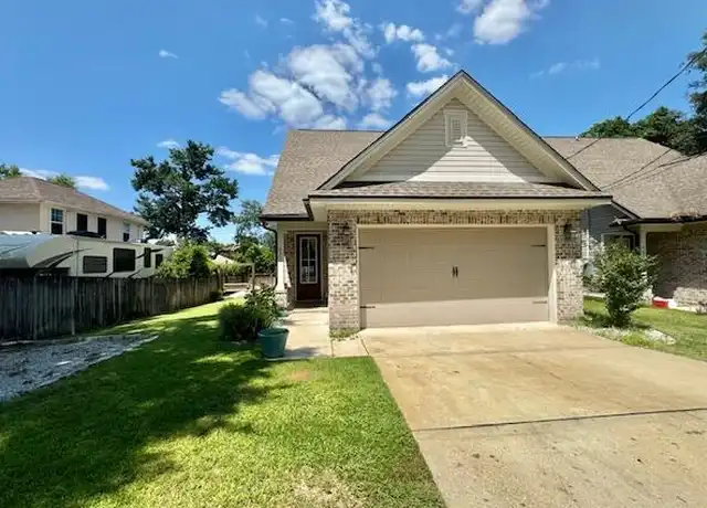Property at 401 King St, Niceville, FL, 32578, 4 beds, 2.5 baths, [object Object]