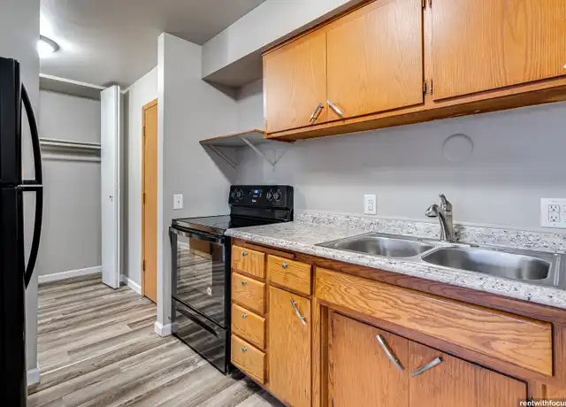 Property at 835 Merritt Ave Unit 112, Oshkosh, WI, 54901, 1 bed, 1 bath, [object Object]