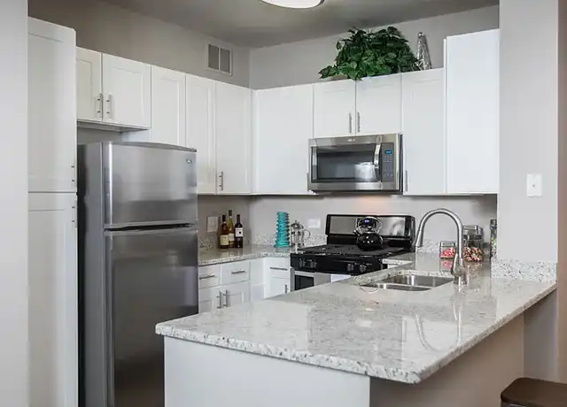 Property at Woodlake Apartments - 101 Woodlake Blvd, Gurnee, IL, 60031, 1 bed, 1 bath, [object Object]