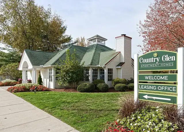 Property at Country Glen Apartments - 600 Meridian Street Ext, Groton, CT, 06340, 2 beds, 2 baths, [object Object]