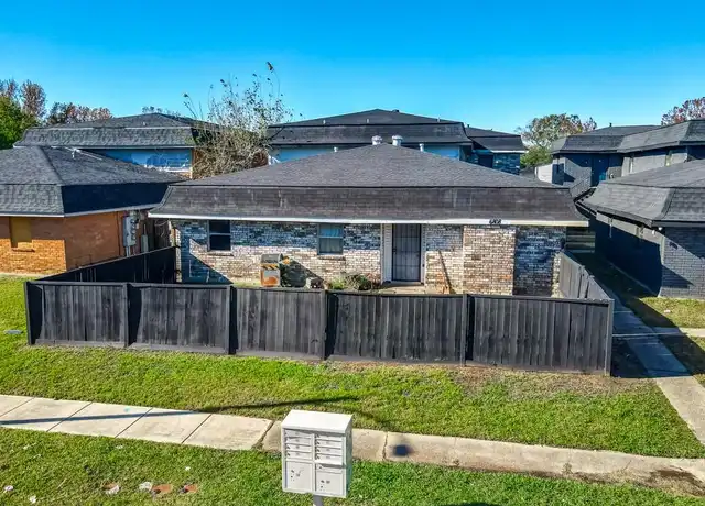 Property at 6808 W Coronet Ct Unit B, New Orleans, LA, 70126, 2 beds, 1.5 baths, [object Object]