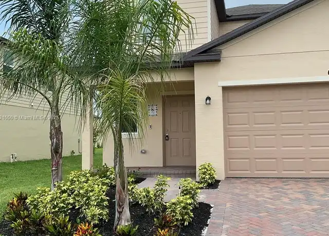 Property at 691 Carlyle Way, Fort Pierce, FL, 34947, 5 beds, 2.5 baths, [object Object]