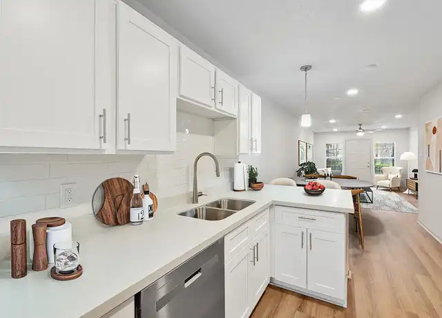 Property at The Lauren in The Heights - 800 Heights Blvd, Houston, TX, 77007, 1 bed, 1 bath, [object Object]