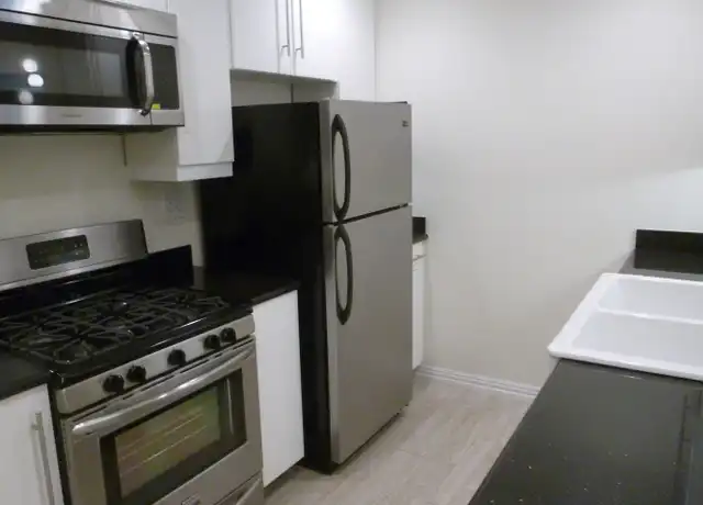 Property at 216 Marshall St Unit 01, Houston, TX, 77006, 1 bed, 1 bath, [object Object]