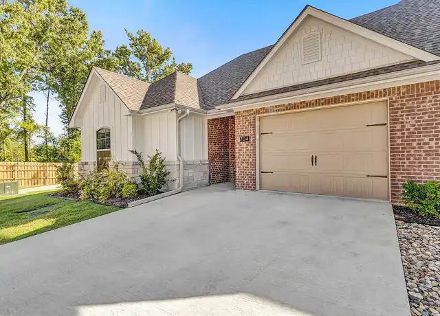 Property at Eagles Crest Townhomes - 5905 Eagles Nest Blvd, Tyler, TX, 75703, 2-3 beds, 2 baths, [object Object]