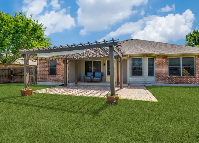 Property at 264 Cobblestone Cir, Red Oak, TX, 75154, 3 beds, 2 baths, [object Object]