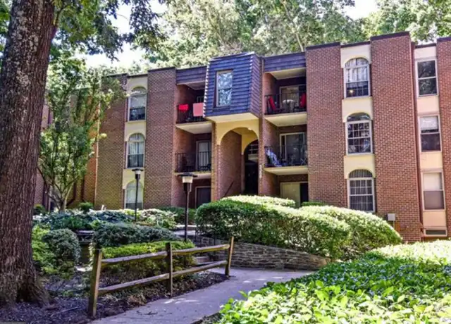 Property at 3368 Woodburn Rd #32, Annandale, VA, 22003, 2 beds, 1 bath, [object Object]