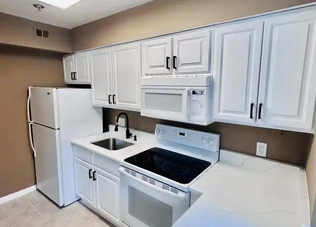Property at 2908 Reisterstown Rd, Baltimore, MD, 21215, 1 bed, 1 bath, [object Object]