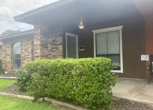 Property at 118 E Amberway Ln, Garland, TX, 75040, 2 beds, 1 bath, [object Object]
