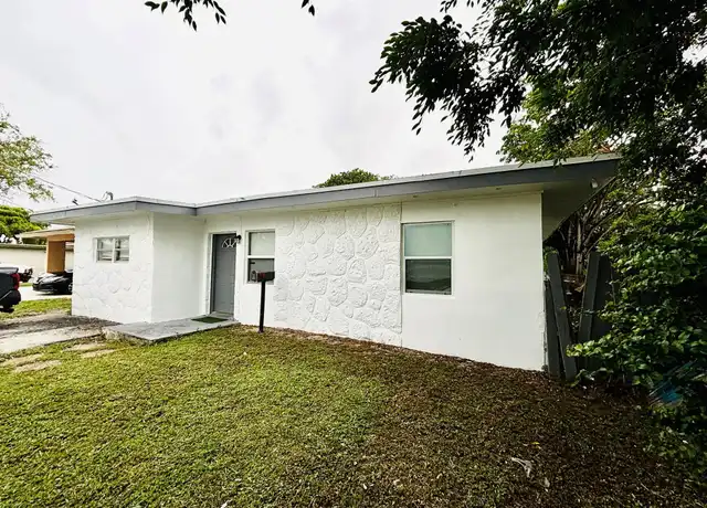Property at 1025 NW 8th St, Hallandale Beach, FL, 33009, 2 beds, 1 bath, [object Object]