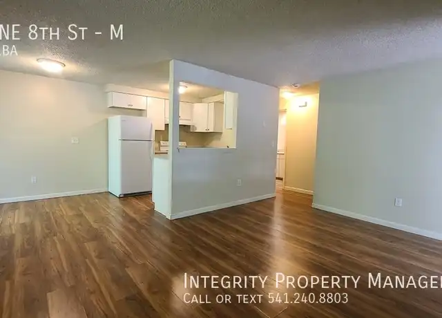 Property at 704 NE 8th St Unit M, Grants Pass, OR, 97526, 2 beds, 1 bath, [object Object]