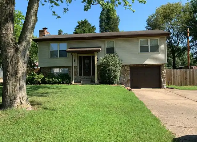Property at 7366 Oakdale Dr, Newburgh, IN, 47630, 3 beds, 2 baths, [object Object]