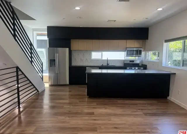 Property at 5638 Woodman Ave, Sherman Oaks, CA, 91401, 3 beds, 3 baths, [object Object]