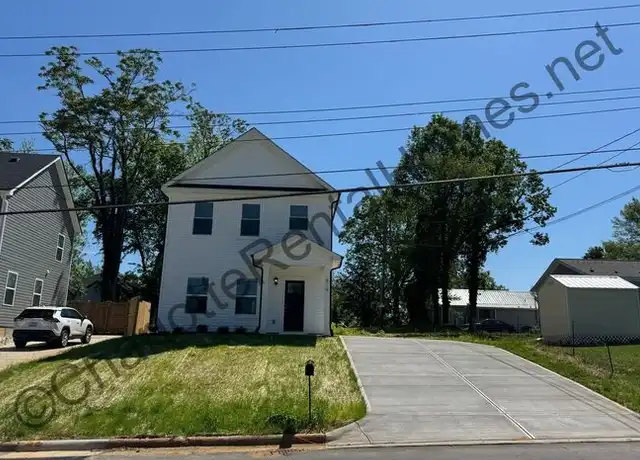 Property at 619 1st St SW, Hickory, NC, 28602, 3 beds, 2.5 baths, [object Object]