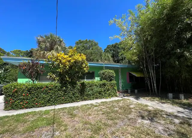 Property at 1010 N 12th St, Fort Pierce, FL, 34950, 2 beds, 1 bath, [object Object]
