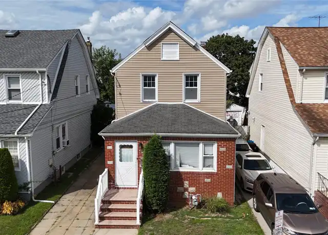 Property at 105 Pilgrim Pl, Valley Stream, NY, 11580, 2 beds, 1 bath, [object Object]