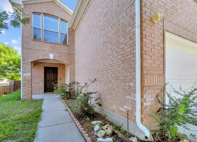 Property at 1946 Courtside Dr, Grand Prairie, TX, 75051, 4 beds, 2.5 baths, [object Object]