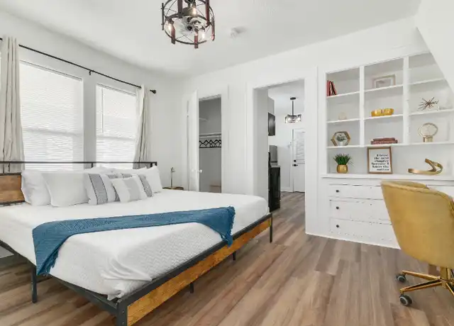 Property at 805 4th Ave N Unit 11, St. Petersburg, FL, 33701, 1 bed, 1 bath, [object Object]