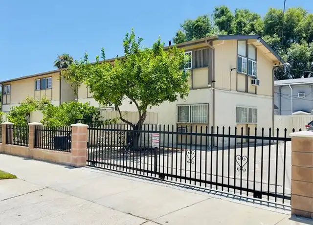 Property at 18556 Community St #3, Northridge, CA, 91324, 2 beds, 1 bath, [object Object]