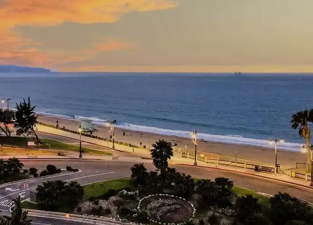 Property at 670 The Vlg, Redondo Beach, CA, 90277, 1 bed, 1 bath, [object Object]