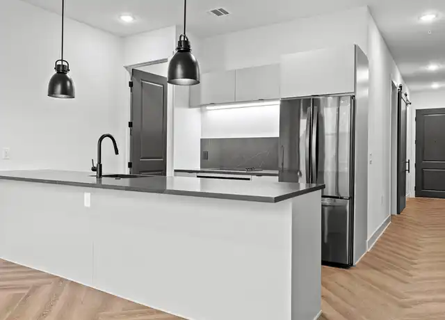 Property at 239 W 9th St Unit 2286, Dallas, TX, 75208, 2 beds, 2 baths, [object Object]