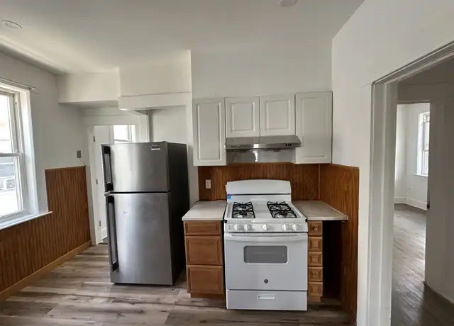 Property at 111 Spring St Unit 113, West Haven, CT, 06516, 3 beds, 1 bath, [object Object]