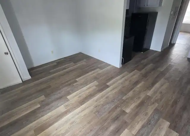 Property at 5910 W 53rd St Unit 5, Little Rock, AR, 72209, 1 bed, 1 bath, [object Object]