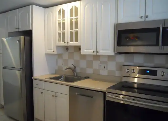 Property at 68 Bryon Rd #5, Chestnut Hill, MA, 02467, 1 bed, 1 bath, [object Object]