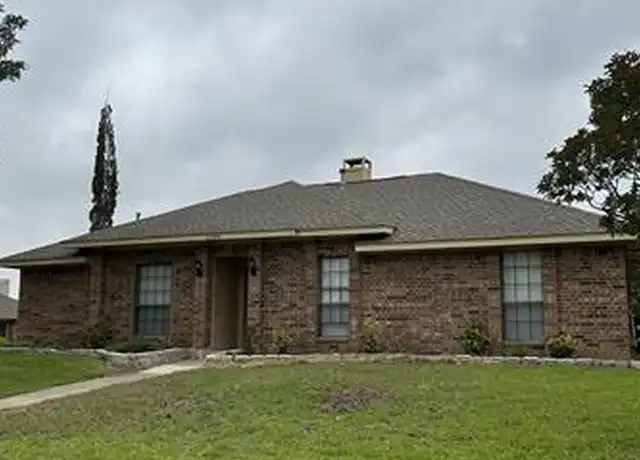 Property at 2309 Eastgate Dr, Carrollton, TX, 75006, 3 beds, 2 baths, [object Object]
