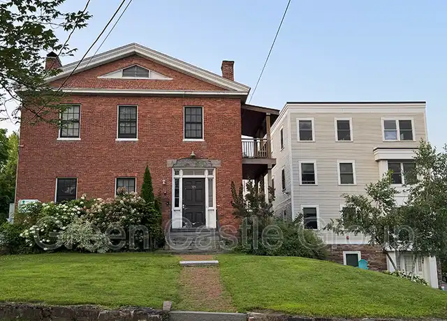 Property at 323-325 College St Unit 4, Burlington, VT, 05401, 4 beds, 1 bath, [object Object]