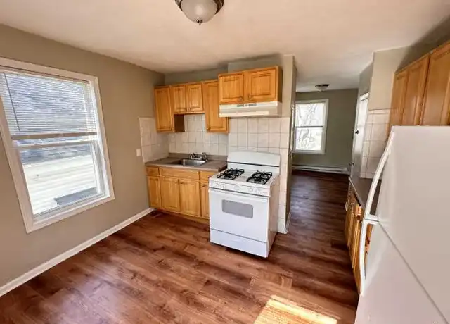Property at 38 Hurd St, Melrose, MA, 02176, 3 beds, 1 bath, [object Object]