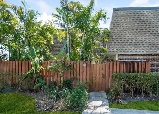 Property at 2905 SW 22nd Cir Unit 40A, Delray Beach, FL, 33445, 2 beds, 2.5 baths, [object Object]