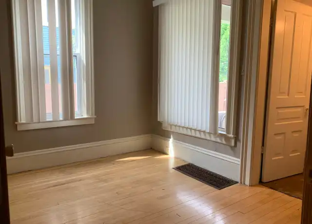 Property at 1015 5th Ave, Eau Claire, WI, 54703, 4 beds, 1 bath, [object Object]