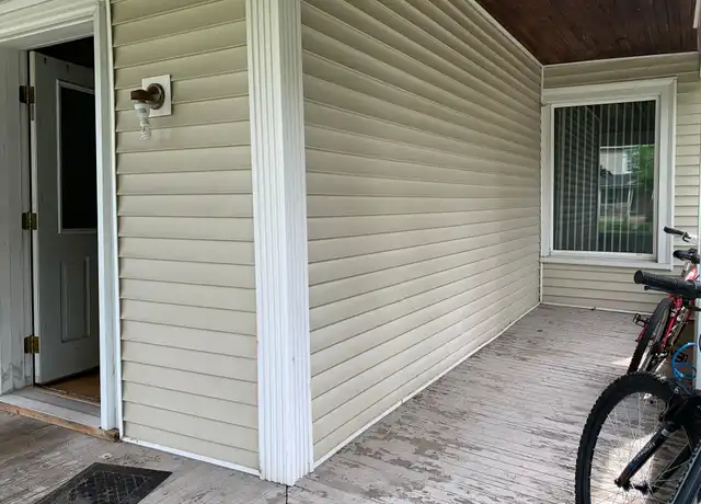 Property at 1015 5th Ave, Eau Claire, WI, 54703, 4 beds, 1 bath, [object Object]