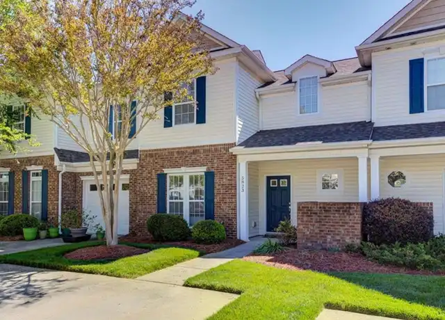 Property at 5823 Fox Point Cir, Winston Salem, NC, 27104, 3 beds, 2 baths, [object Object]