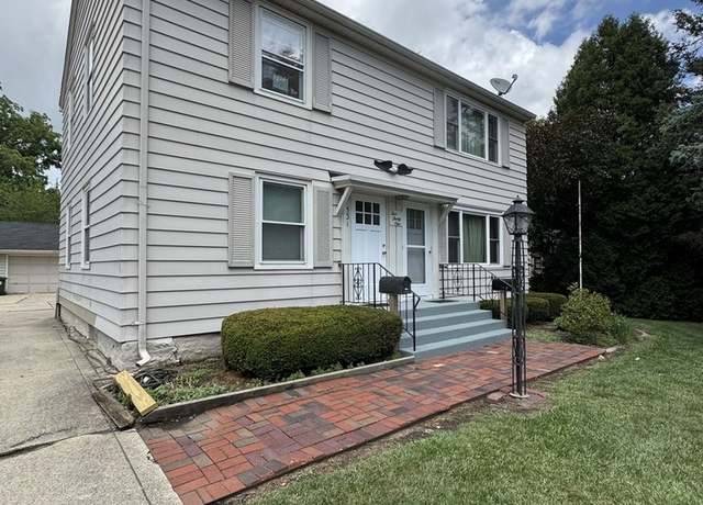 Photo of 531 W Wilson St Unit UPPER, Batavia, IL 60510