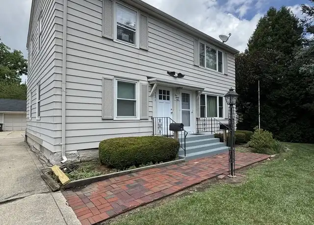Property at 531 W Wilson St Unit UPPER, Batavia, IL, 60510, 2 beds, 1 bath, [object Object]