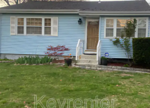Property at 23 Poplar St, Brentwood, NY, 11717, 3 beds, 1 bath, [object Object]