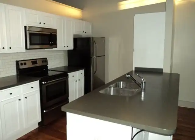 Property at 215 Nash St Unit F, Wilson, NC, 27893, 1 bed, 1 bath, [object Object]