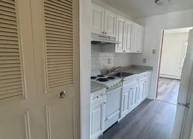 Property at 169 Birdseye St Unit C6, Bridgeport, CT, 06604, 1 bed, 1 bath, [object Object]