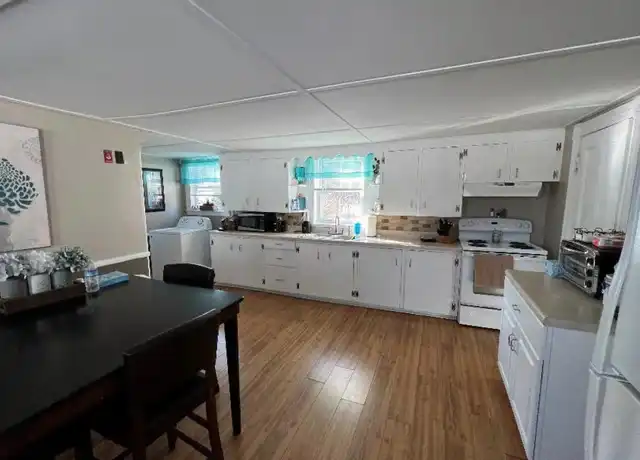 Property at 106 Emerson Ave, Hampstead, NH, 03841, 3 beds, 2 baths, [object Object]