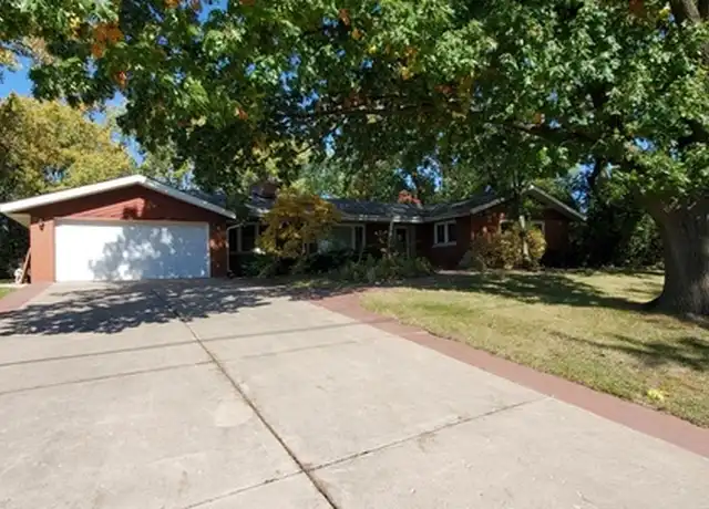 Property at 11314 74th St, Burr Ridge, IL, 60527, 3 beds, 2.5 baths, [object Object]