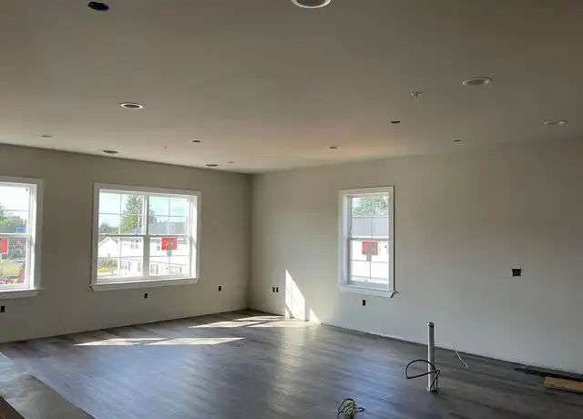 Property at Salem Village Apartments - 3906 Tunnel Hill Rd, York, PA, 17404, 2 beds, 1 bath, [object Object]