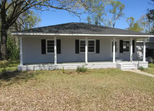 Property at 904 W 5th St, Deridder, LA, 70634, 4 beds, 2.5 baths, [object Object]