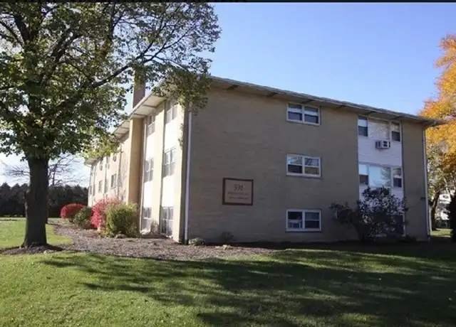 Property at 392 Executive Dr Unit 207, Carol Stream, IL, 60188, 2 beds, 1 bath, [object Object]