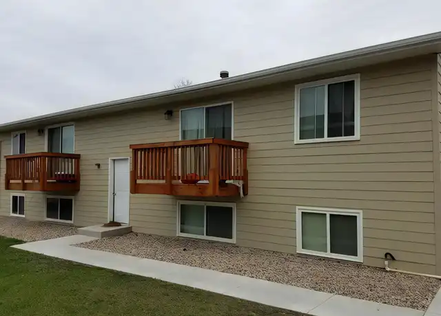 Property at 1505 12th St NW Unit C, Minot, ND, 58703, 2 beds, 1 bath, [object Object]