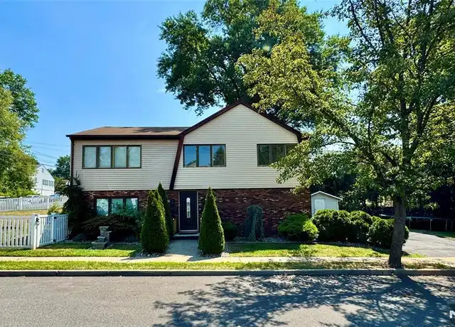Property at 37 Hazelview Ave Unit 2, Clifton, NJ, 07011, 3 beds, 1 bath, [object Object]