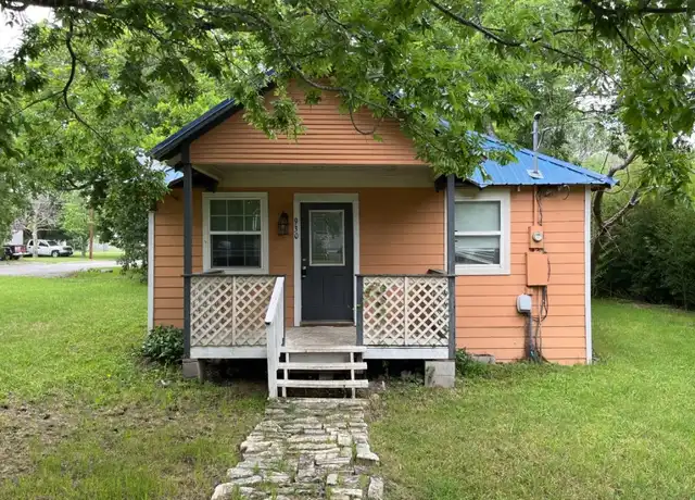Property at 930 Red River St, Lockhart, TX, 78644, 3 beds, 1 bath, [object Object]