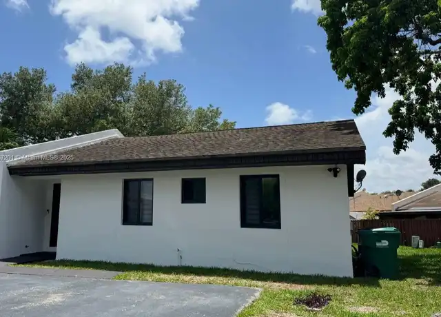 Property at 5402 SW 138th Ave #5402, Miami, FL, 33175, 3 beds, 2 baths, [object Object]