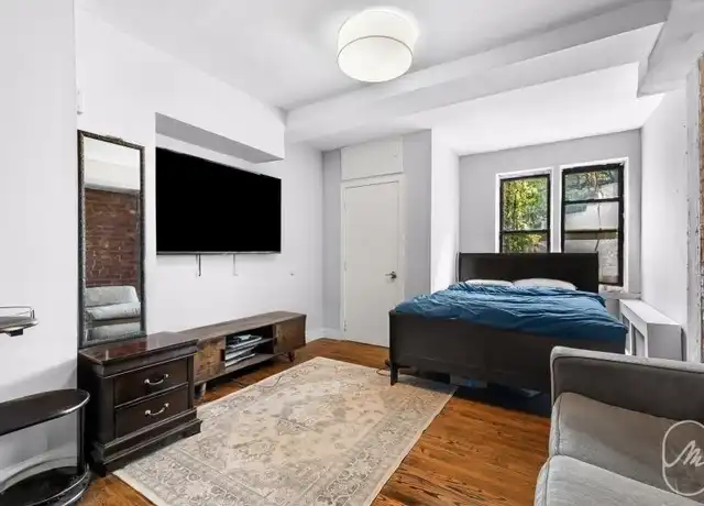 Property at 310 W 22nd St, New York, NY, 10011, 0 beds, 1 bath, [object Object]